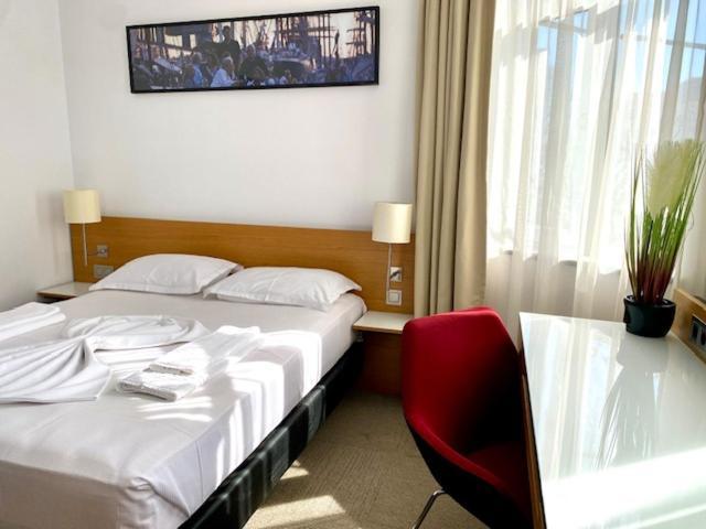 Corso Hotel Ефорие Суд Екстериор снимка
